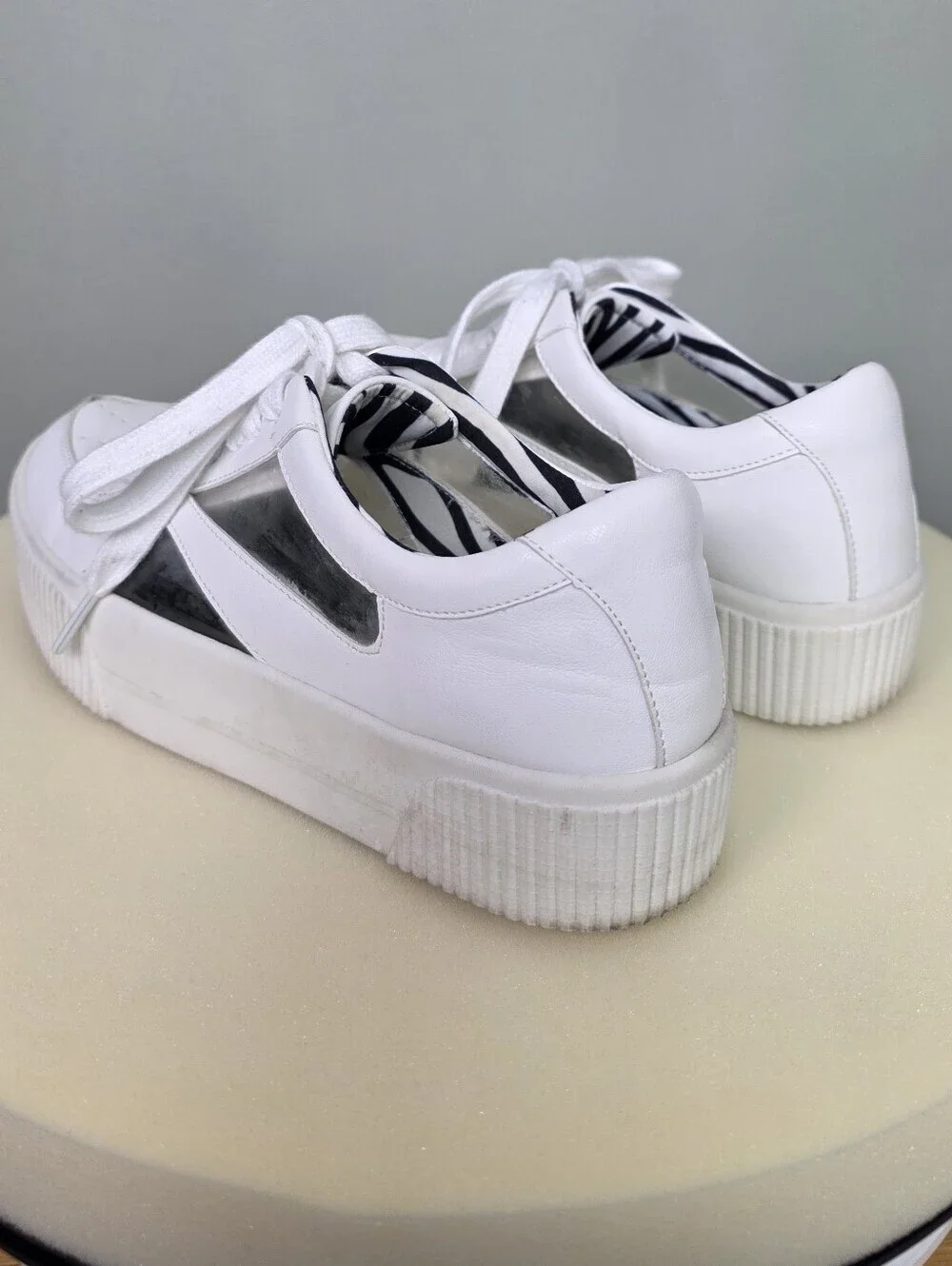 Mix No. 6 Emmalyn Clear Panel Platform Flatform Sneakers White Size 7.5 M - EUC!